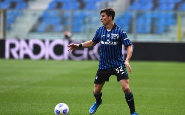 Халфът на Аталанта Матео Песина е с положителен тест за