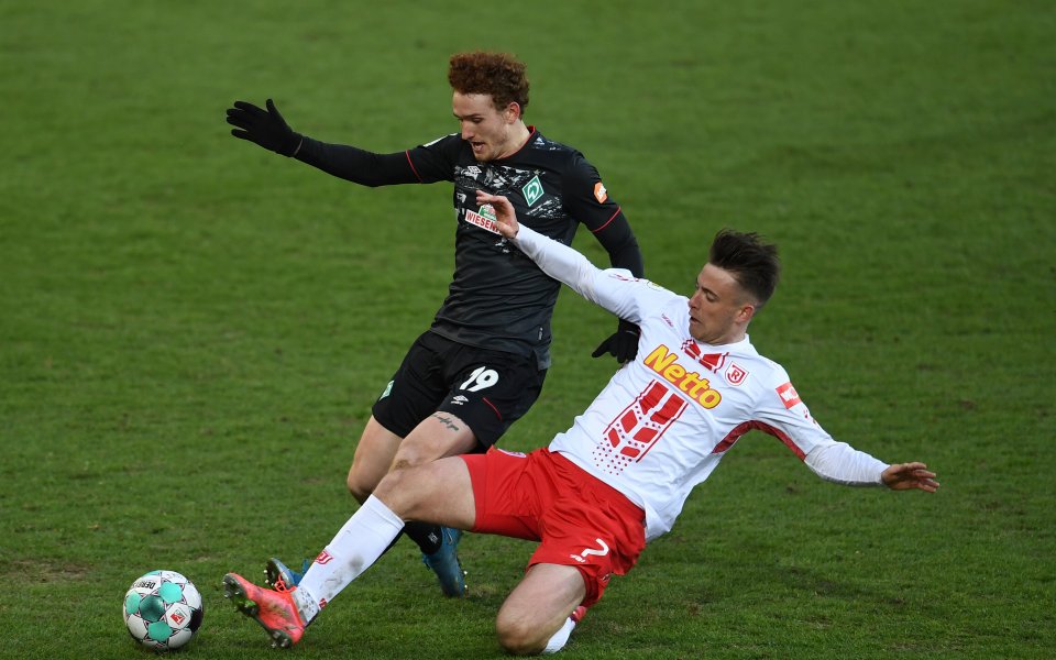 Вердер Бремен се класира на полуфиналите в турнира за купата