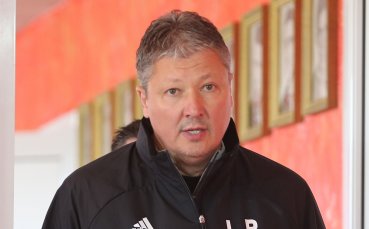 Наставникът на ЦСКА Любослав Пенев е имал продължителен разговор лице