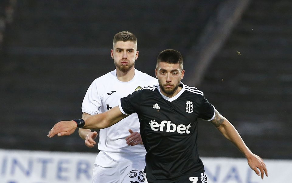 Дискусионна ситуация постави на изпитание главния съдия Георги Димитров в