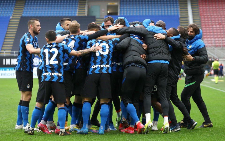 Отборите на Интер и Каляри играят при