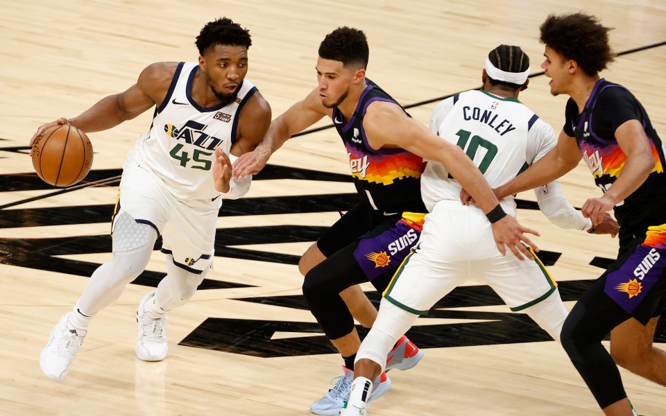 Юта надделя над гостуващия Индиана със 119:111 и се утвърди