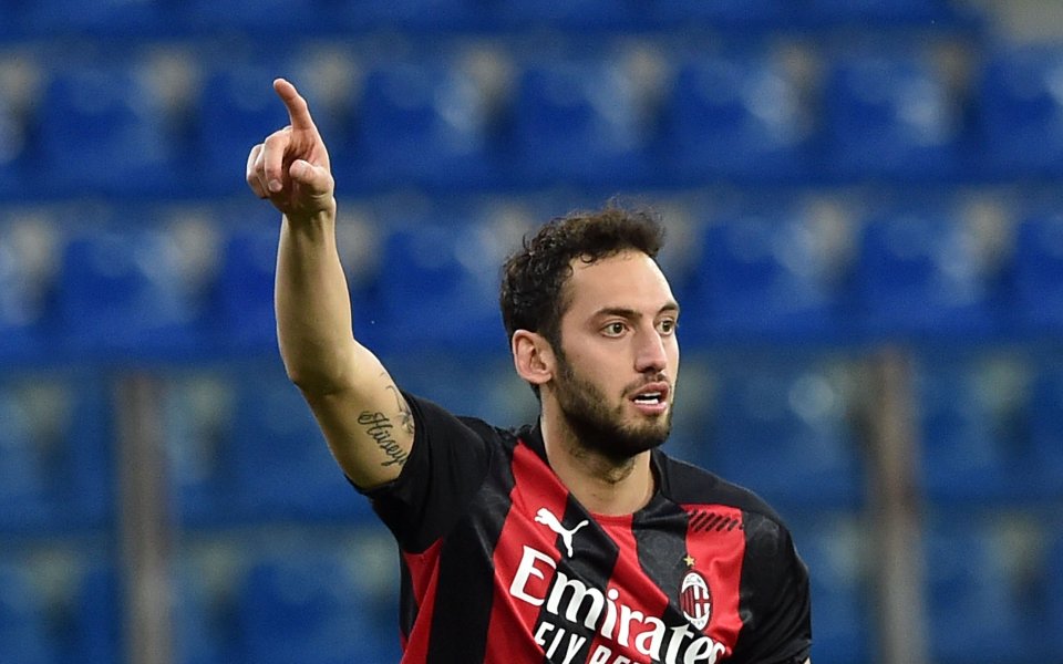 Хакан Чалханоглу не е близо до подписването на нов договор