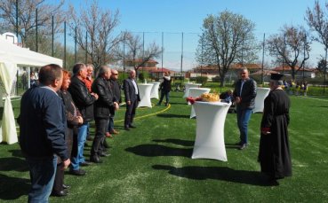 Кметът на община Марица Димитър Иванов зарадва местните деца на