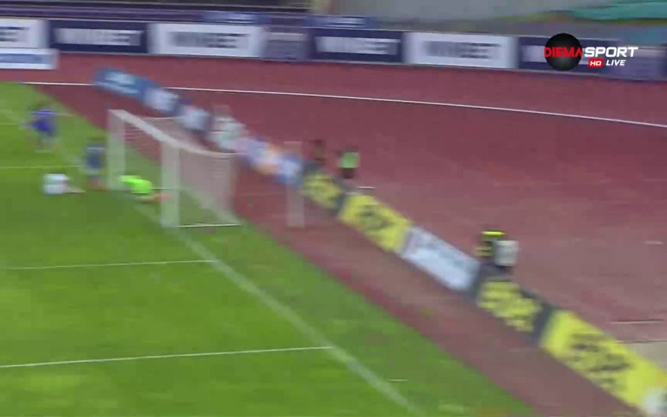 В 79-ата минута резервата Милчо Ангелов откри резултата, след като