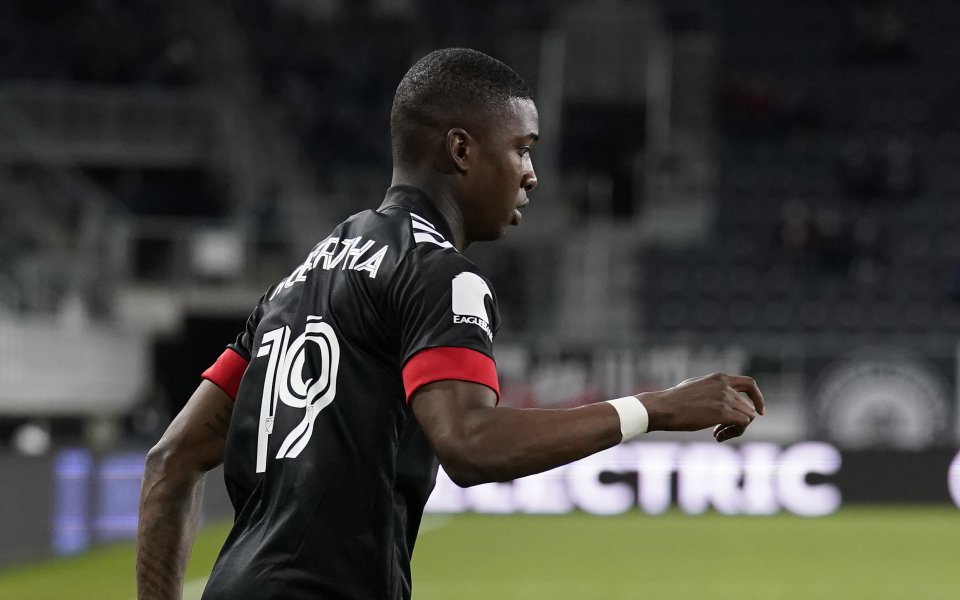 Доскорошният нападател на Левски Найджъл Робърта игра 20 минути за