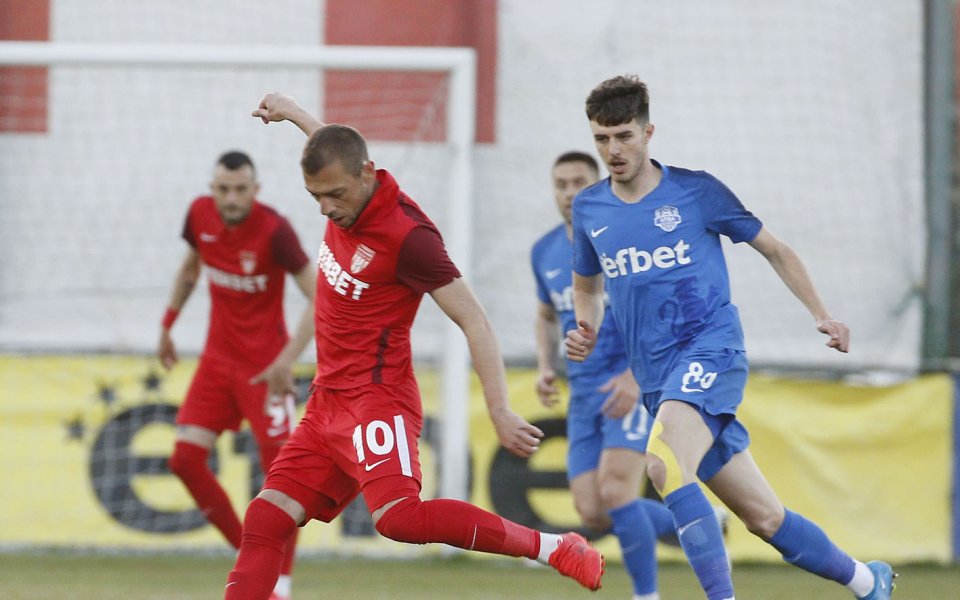 Отборите на Царско село и Арда играят при