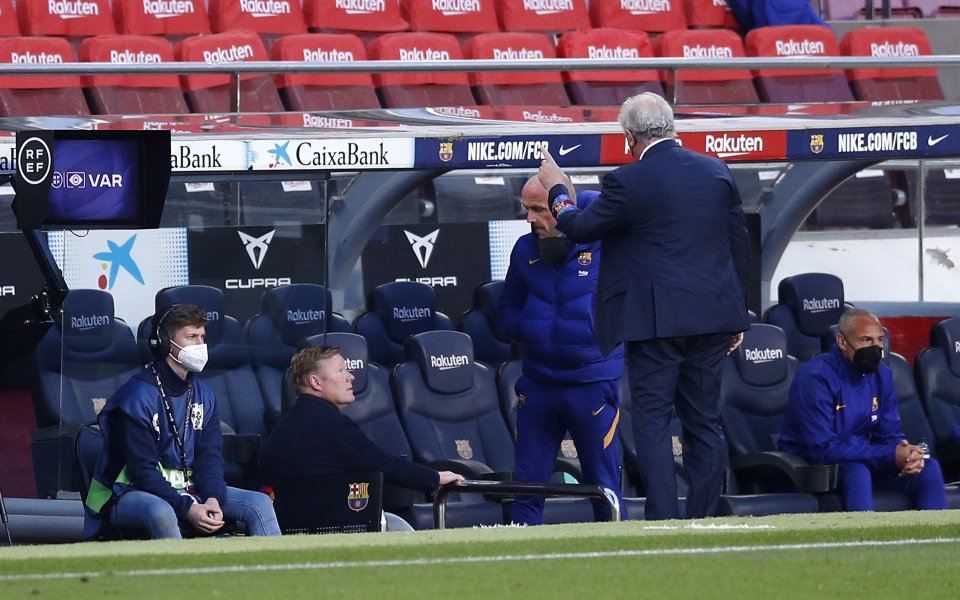 В Испания разкриха подробностите около изгонването на Роналд Куман при