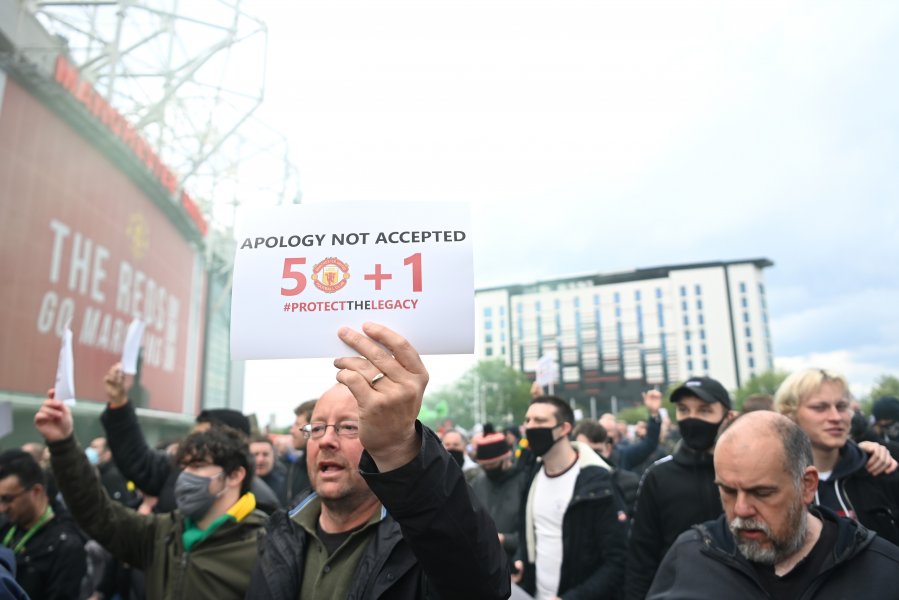 Фенове на Манчестър Юнайтед на протест1