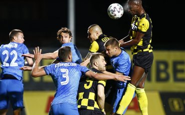 Ботев Пловдив приема Левски във втори мач от плейофната фаза