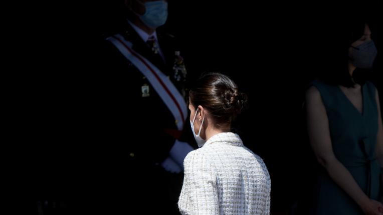  Кралица Летисия в бяла рокля отпреди 15 години 