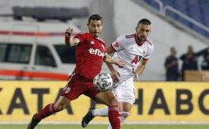 Напрежение с мач в елита заради националите