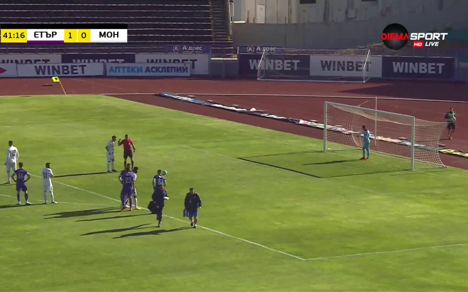 В самия край на първата част Янко Ангелов върна надеждите