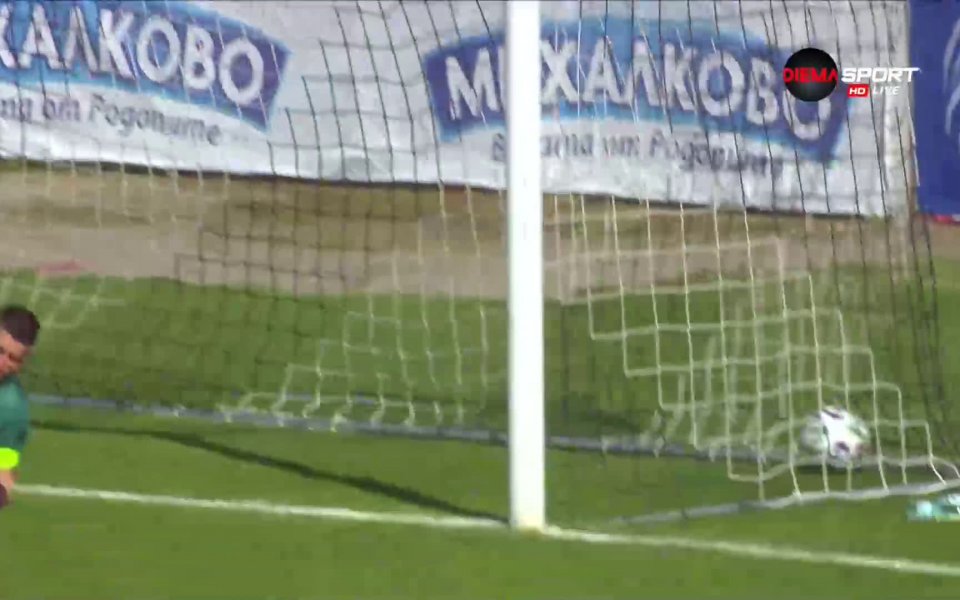 "Смърфовете" реализираха гол чрез Георги Минчев, но той бе отменен