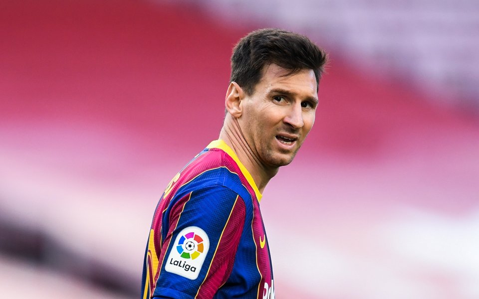 Лионел Меси ще продължи договора си с Барселона до 2023