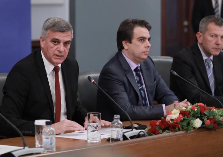 Стефан Янев представи новите областни управители