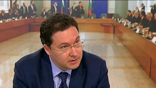 Митов: В България се извършва преврат