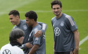 Защитникът Матс Хумелс поднови тренировки с германския национален отбор Бранителят