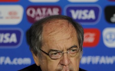 Президентът на Френската футболна федерация Ноел Льо Грае е подал