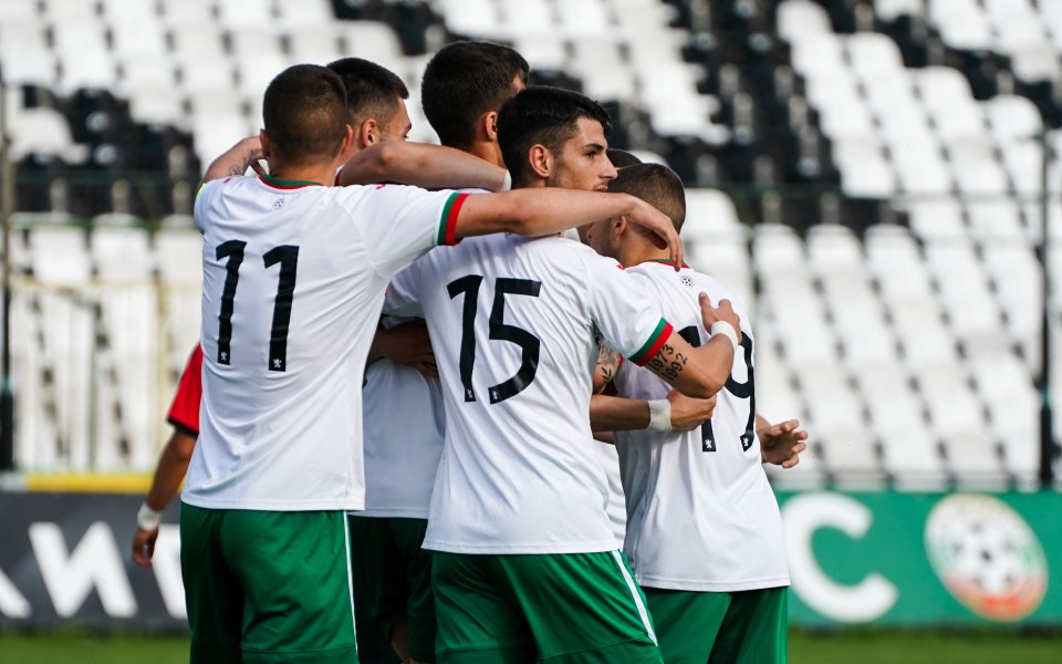 Младежкият национален отбор на България играе при резултат 4:0 в