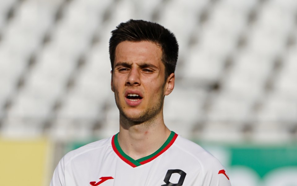 Младият български халф на Вердер Бремен, Илия Груев-младши, сподели впечатленията