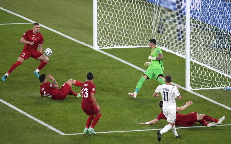 Италия поведе на Турция с исторически гол