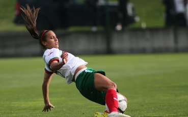 Българската футболистка Лора Петрова ще продължи кариерата си в Италия