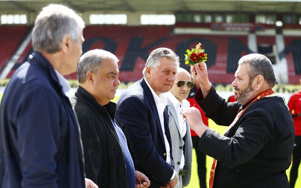 Собственикът на Локомотив София - Иван Василев, сподели очакванията си