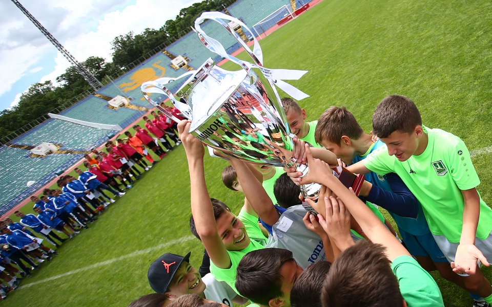 Отборът на Национал спечели първия детски турнир, посветен на легендата