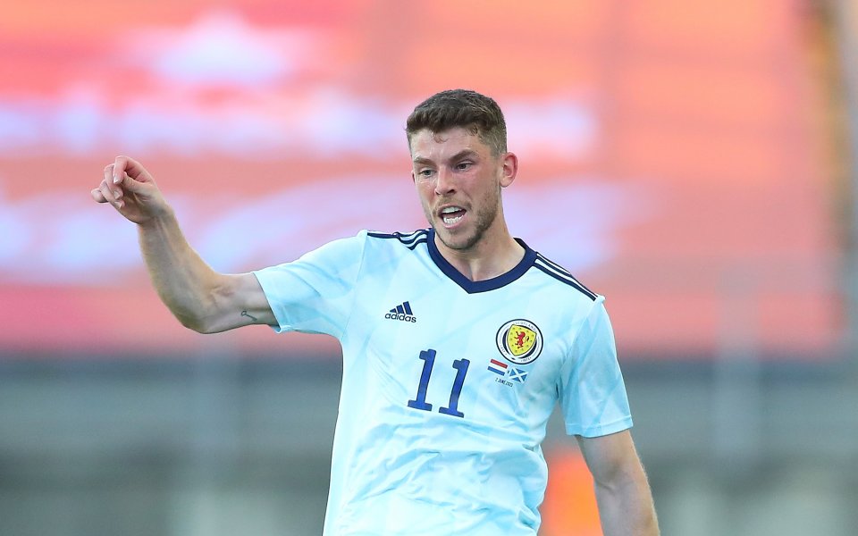 Лестър проявява сериозен интерес към халфа на Селтик Райън Кристи.