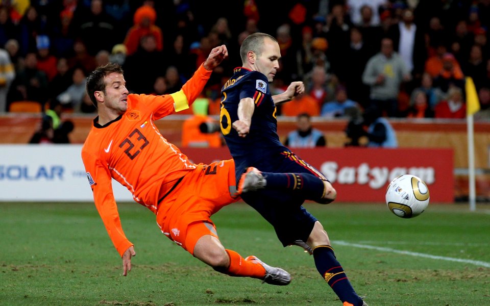 Ван дер Ваарт копнее Нидерландия да играе с Испания на UEFA EURO 2020