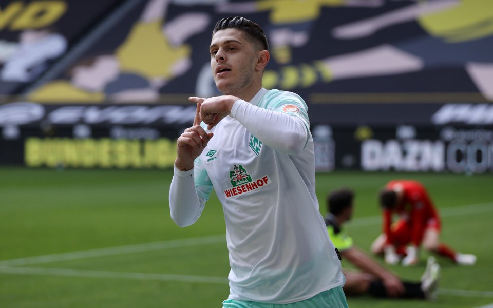 Милот Рашица вече е част от състава на Норич. Бившият