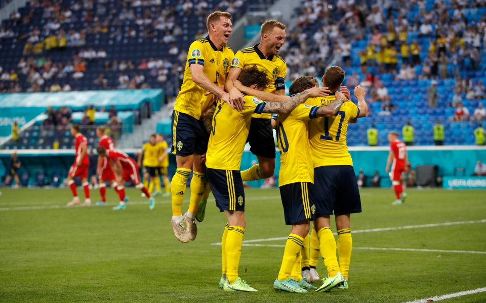Уникален екшън! Швеция спечели своята група след голяма битка и пет гола срещу Полша