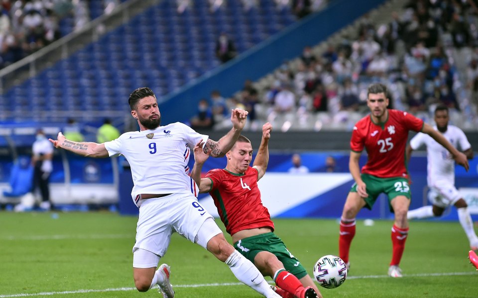 Треньорът на Реймс - Оскар Гарсия, настоява за привличането в