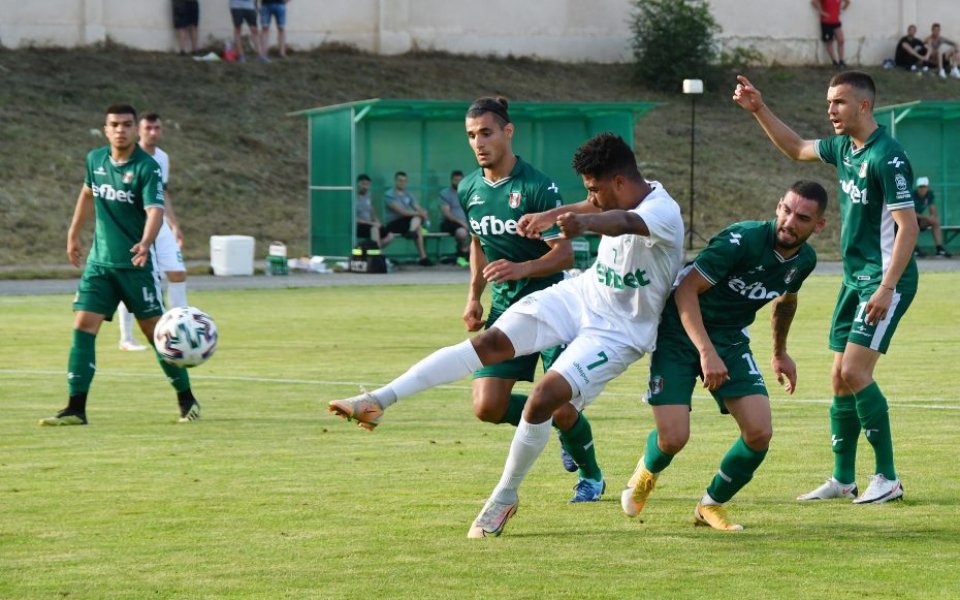 Берое започна с равенство 1:1 контролните си срещи преди началото