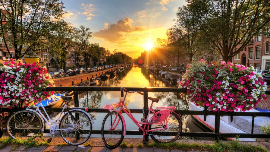 Ако търсите наркотици, алкохол и леки жени, не идвайте в Амстердам