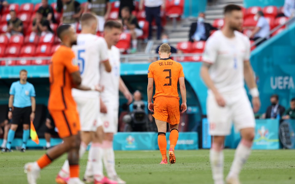 Нидерландия и Чехия влизат в пореден здрав сблъсък от осминафиналите