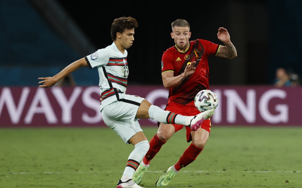 Защитникът на Тотнъм Тоби Алдервейлд е пред трансфер в Катар,