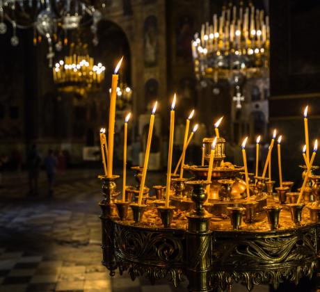 На 29 юни православните християни празнуват Петровден   ►  Днес приключват Петровите пости които