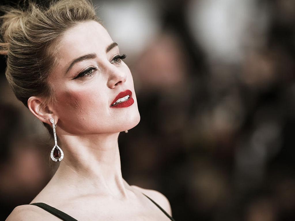 Отчуждената съпруга на Джони Деп е най красивата жена в света