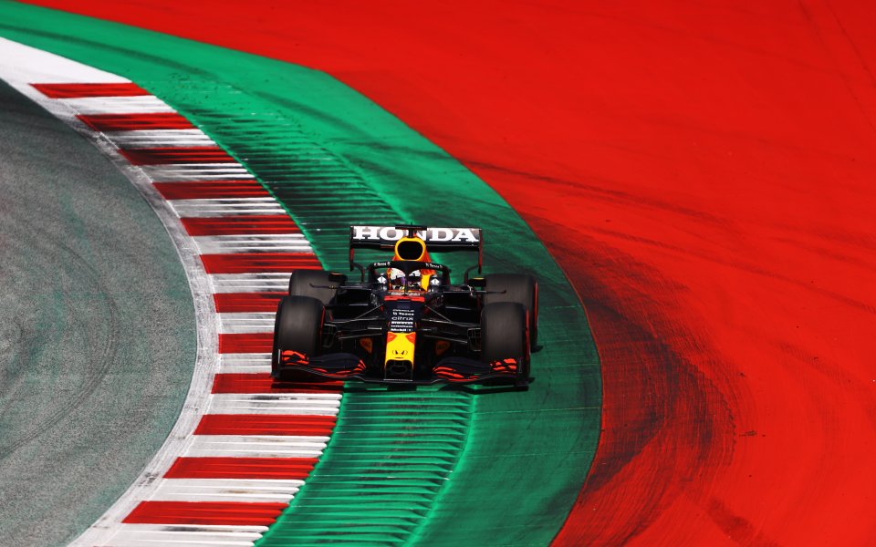 Макс Верстапен ще започне от първо място в неделното Гран