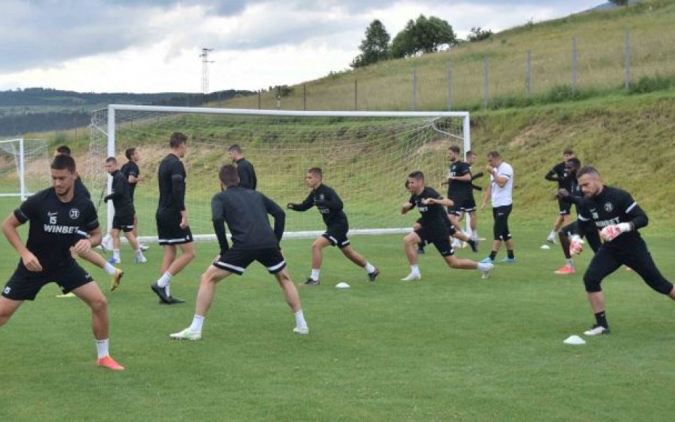 Локомотив Пловдив се изправя днес срещу Славия в поредната си