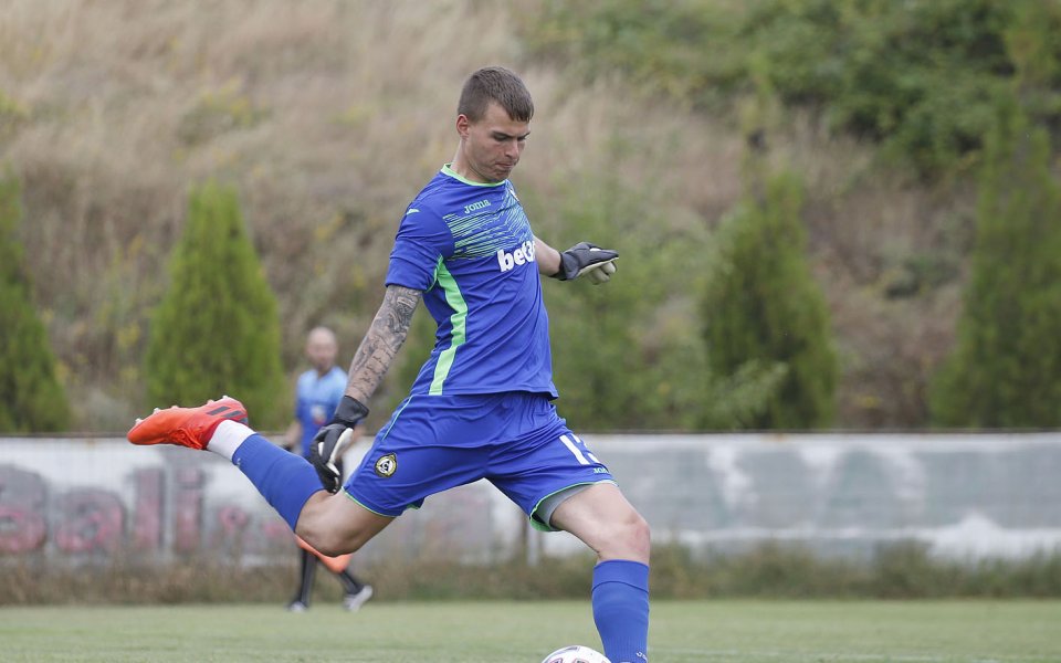 Вратарят на Славия Светослав Вуцов спечели наградата за Играч на