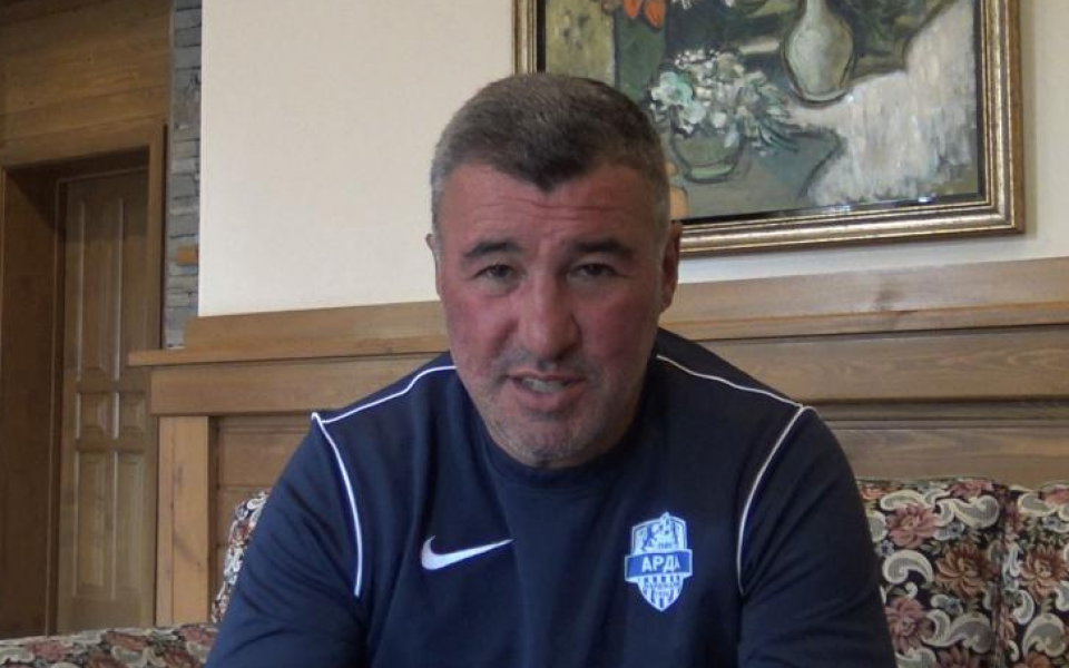 Емил Кременлиев е помощник треньор на Николай Киров. Той е