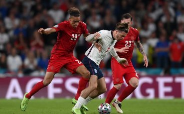 Националните отбори на Англия и Дания играят продължения при