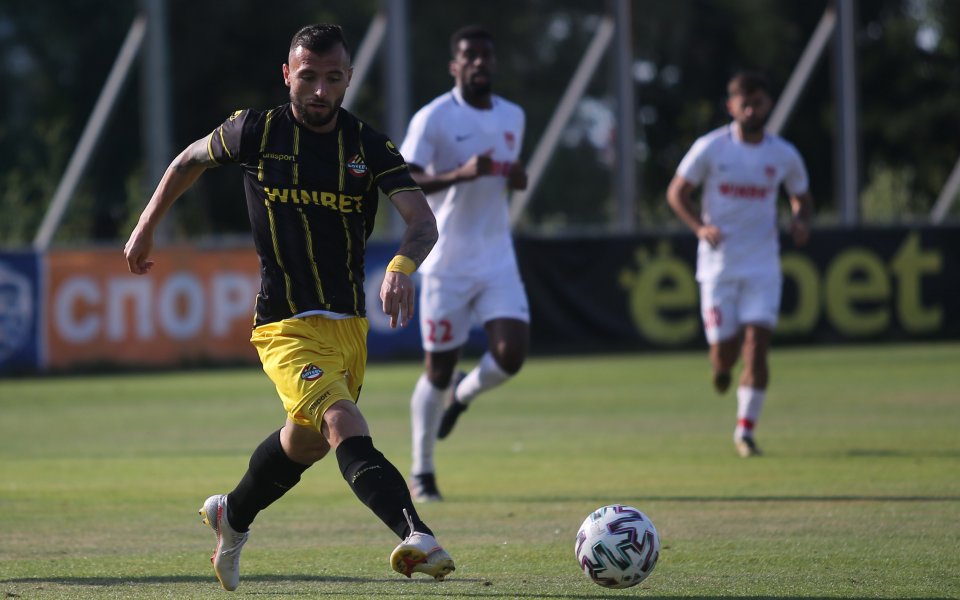 Царско село посреща Ботев Пловдив в първи мач от 6-ия