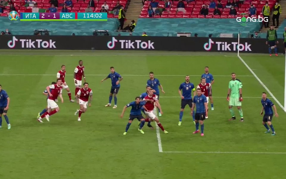 Голът на австриеца Саша Каладжич във вратата на Италия