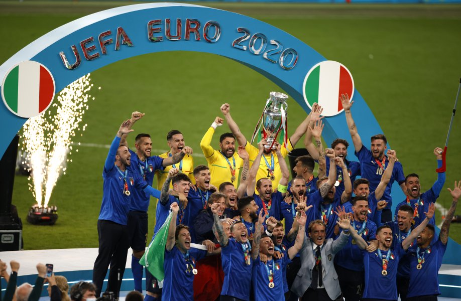 Италия Англия награждаване1
