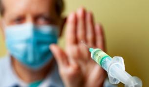 <p>В Латвия: Компаниите може да уволняват неваксинирани</p>