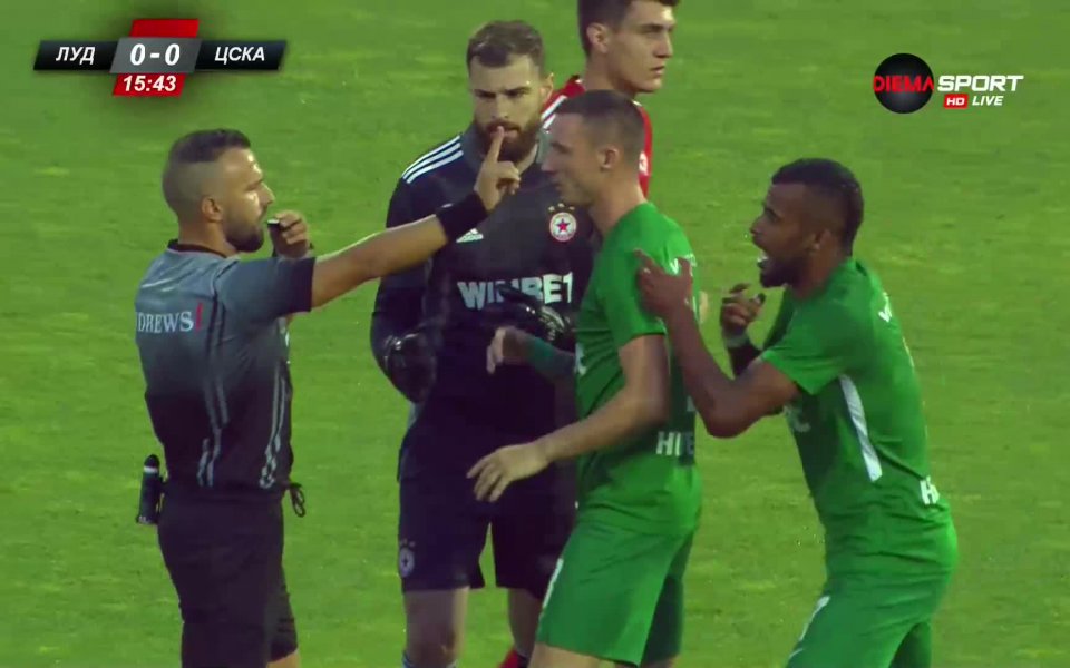 Лудогорец отбеляза след чудесно изпълнен ъглов удар от Кирил Десподов